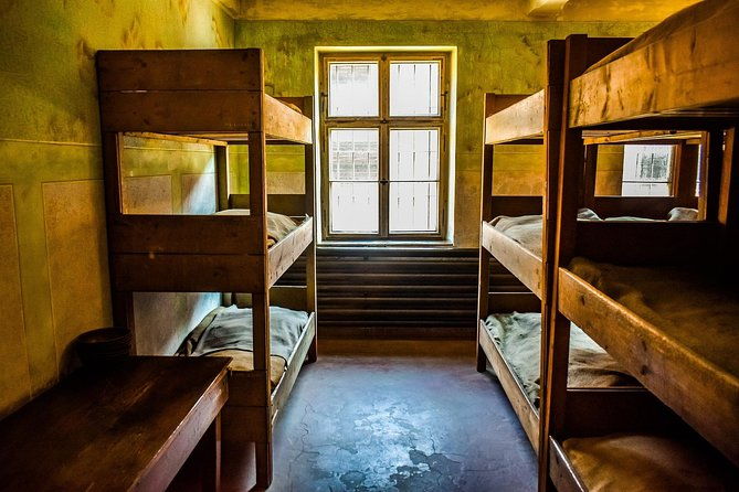 auschwitz-birkenau-live-guide-tour-entrance-ticket