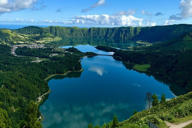azores-explore-the-dramatic-crater-of-sete-cidades
