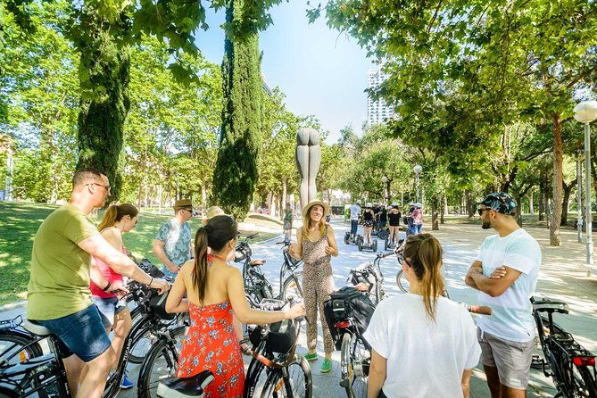barcelona-e-bike-small-group-tour-with-tapas-wine-tasting