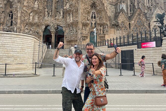 barcelona-scavenger-hunt-and-sights-self-guided-tour
