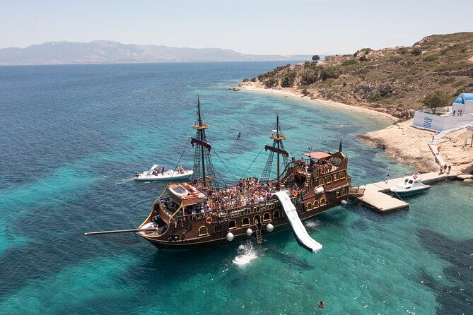 barco-de-pirata-cruise-at-3-islands-in-greece