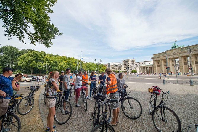 berlin-highlights-sightseeing-bike-tour-in-small-groups