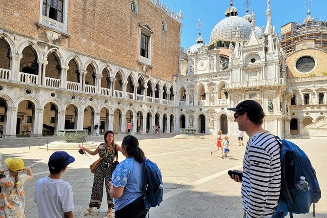best-of-venice-saint-marks-basilica-doges-palace-with-guide-and-gondola-ride