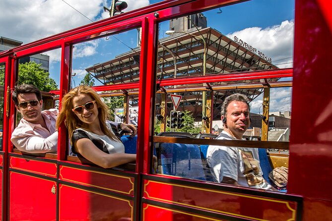 big-castle-tour-in-bratislava-by-presporacik-sightseeing-vehicle