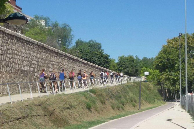 bike-tour-with-city-guide-from-old-to-new