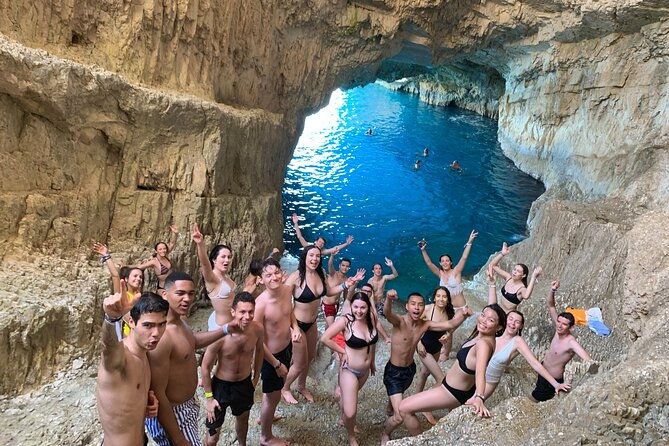 boat-cruise-to-navagio-shipwreck