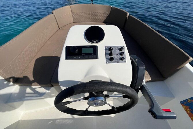 boat-rental-without-license-in-ibiza-and-san-antonio