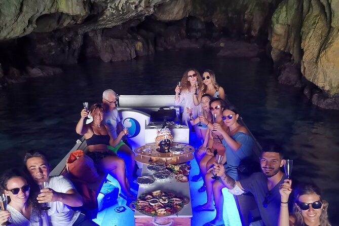boat-tour-of-ortigia-sea-caves-pillirina-and-snorkeling
