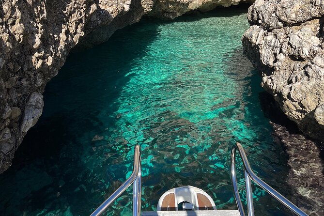 boat-tour-to-egadi-favignana-and-levanzo-islands-from-trapani