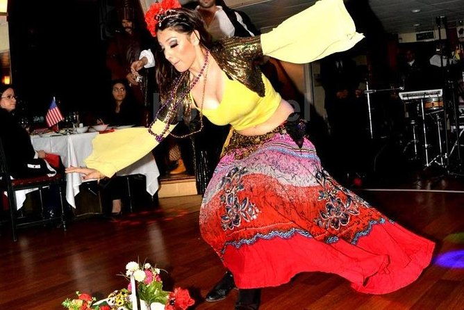 bosphorus-night-cruise-with-dinner-shows-and-party