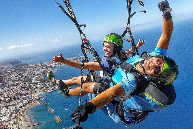 bronze-tandem-paragliding-flight-in-south-tenerife-free-pick-up