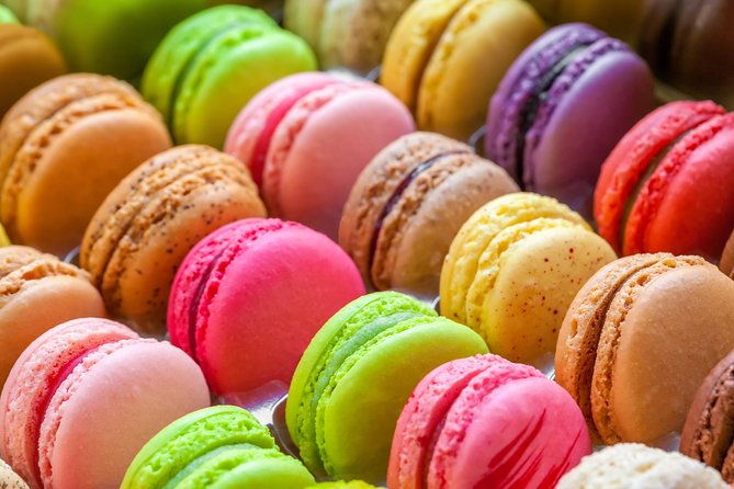 brussels-discovery-tour-belgian-food-chocolate-waffles-beer-sightseeing