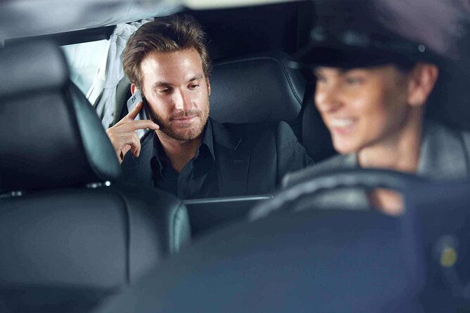 bucharest-luxury-airport-transfer-with-minivan-and-business-cars