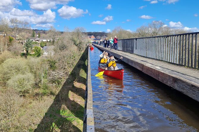 canoe-trip-over-the-pontcysyllte-aqueduct