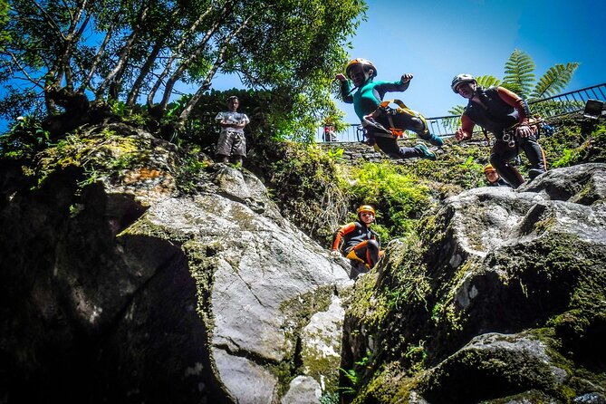 canyoning-experience-in-ribeira-dos-caldeiroes-sao-miguel-azores