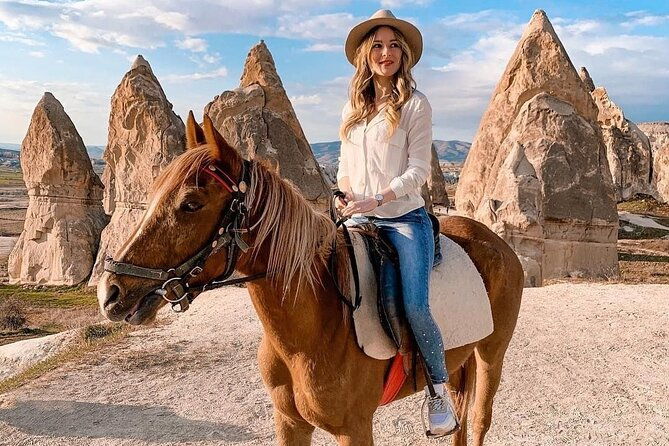 cappadocia-horse-riding-experience-sunrise-sunset-daytime