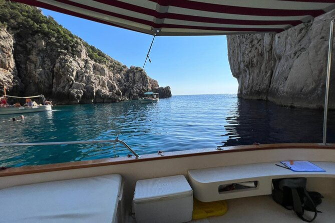 capri-by-boat-private-comfortable-tour