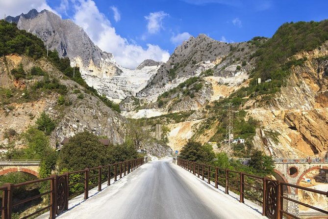 carrara-marble-quarries-tour-by-land-rover