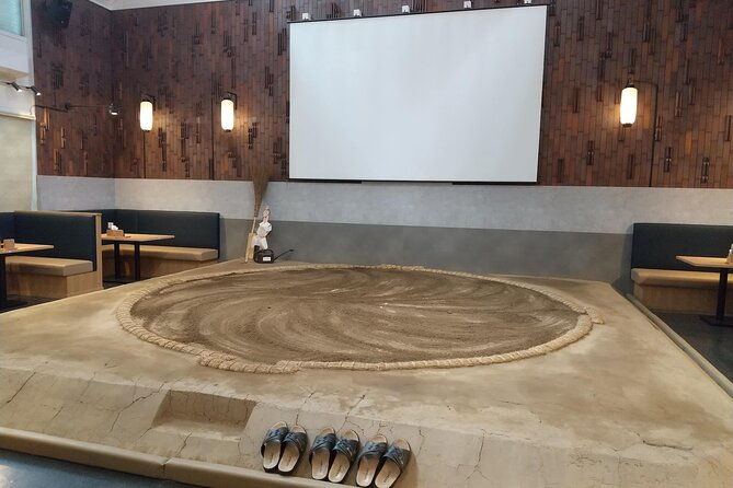challenge-with-sumo-wrestlers-with-dinner-in-tokyo
