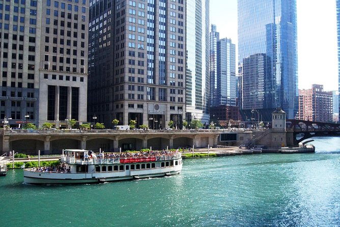 chicago-architecture-center-river-cruise-aboard-chicagos-first-lady