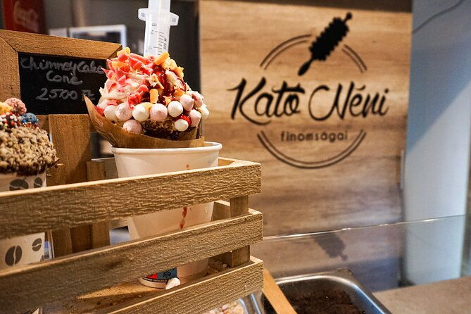 chimney-cake-workshop-budapest-downtown-kurtoskalacs-class