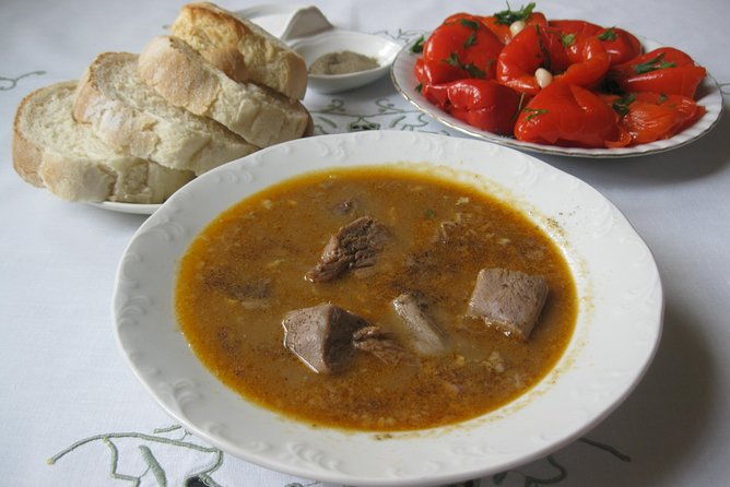 city-food-tour-of-tirana-in-one-day