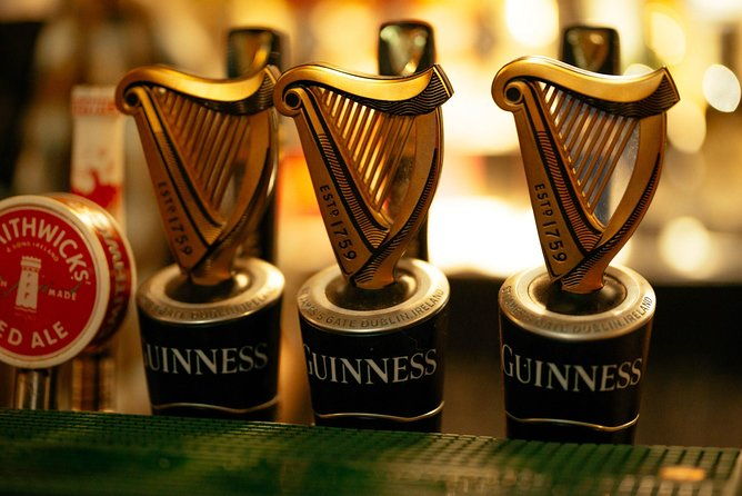 classic-irish-pubs-private-tour-of-dublin-live-music-beer-and-nightlife