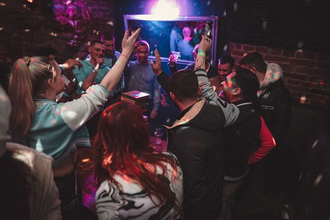 club-crawl-with-free-alcohol-for-1-hour-and-free-vip-entrance