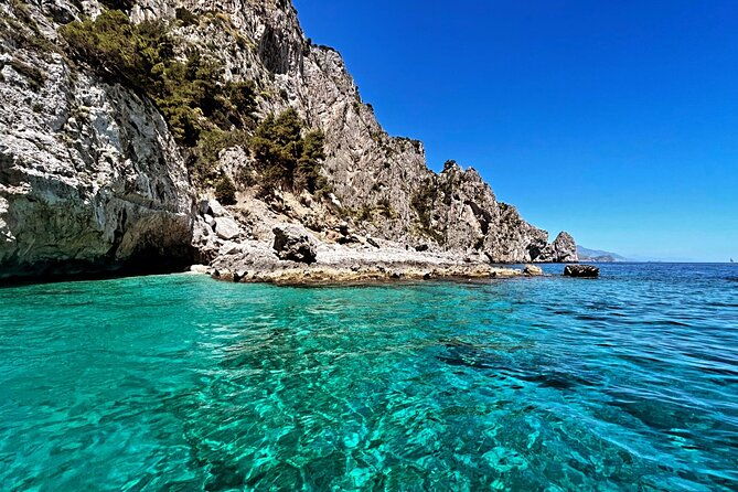 complete-private-guided-three-hour-tour-on-the-capri-coast