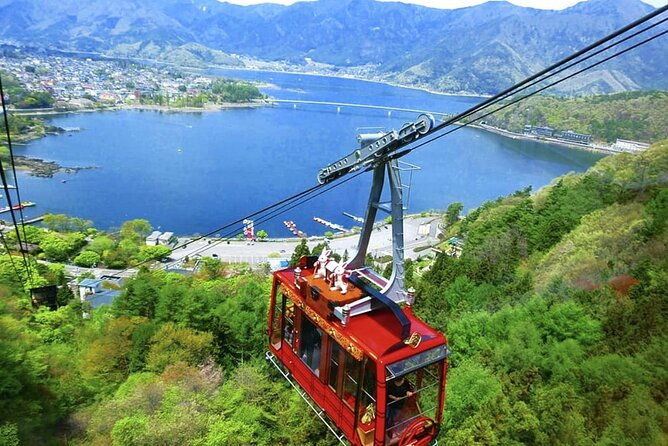 day-tour-at-mt-fuji-kawaguchi-lake-and-oshino-hakkai-in-tokyo