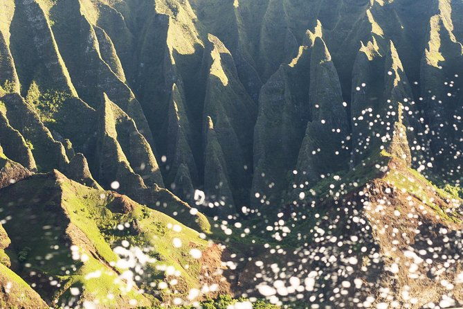 deluxe-na-pali-sunset-tour-on-the-lucky-lady