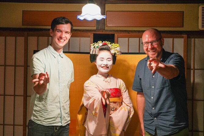dinner-with-maiko-in-a-traditional-kyoto-style-restaurant-tour