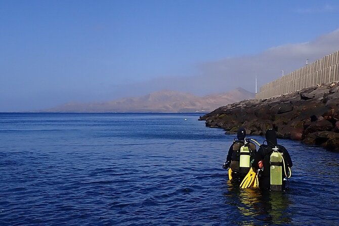 discover-scuba-diving-in-lanzarote-costa-teguise