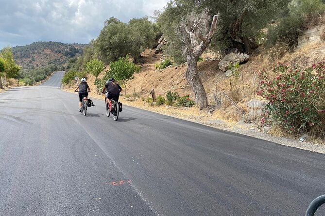 discover-the-unknown-side-of-crete-by-e-bike