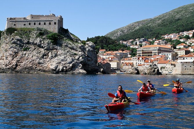 dubrovnik-sunset-kayaking-snorkeling-fruit-snack-water-wine