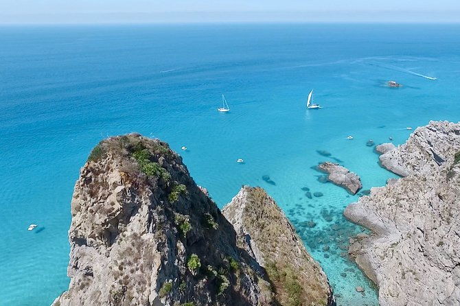 exclusive-boat-tour-in-tropea-just-you-and-your-family-4-hours