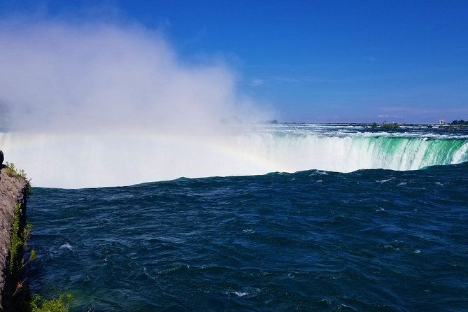 exclusive-niagara-falls-us-tour-w-boat-ride-cave-more-wonders