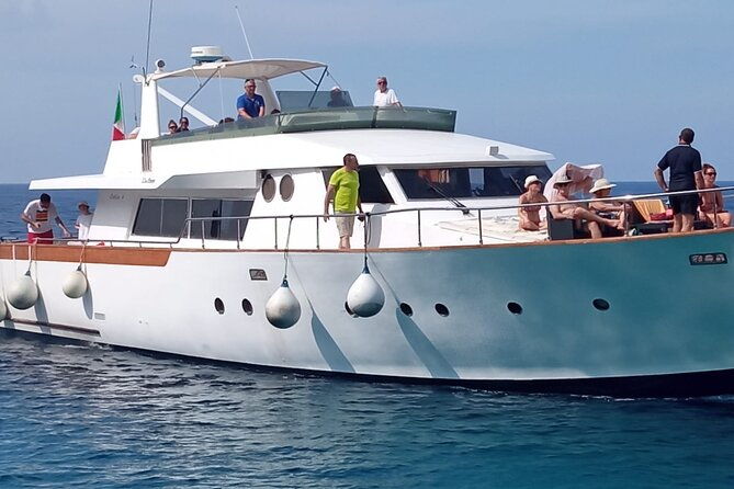 excursion-on-luxury-yacht-shalimar-iv