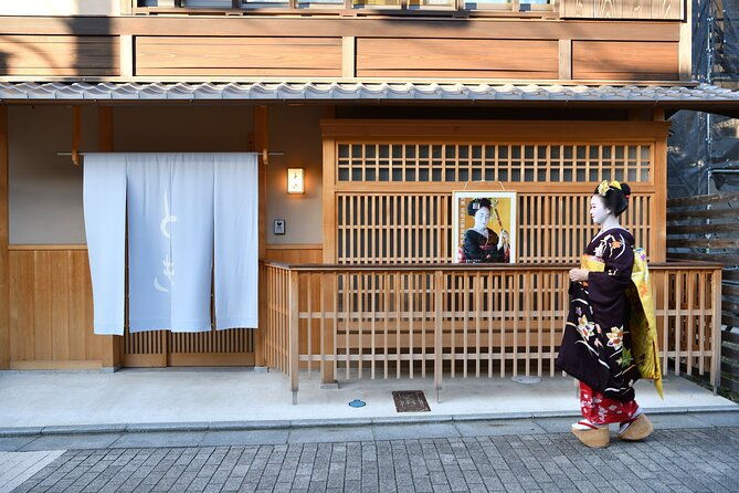 experience-authentic-gion-geisha-maiko-cultural-tour