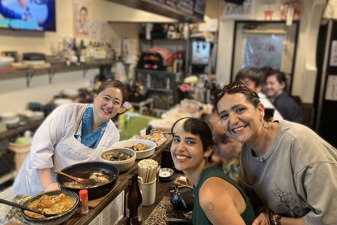 food-and-drinks-tour-local-izakaya-and-bar-hopping-in-namba