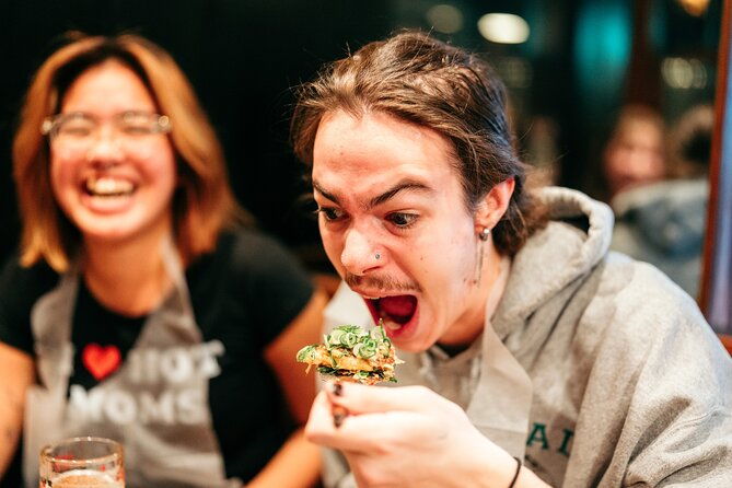 food-crawl-discover-osakas-soul-with-every-step-2
