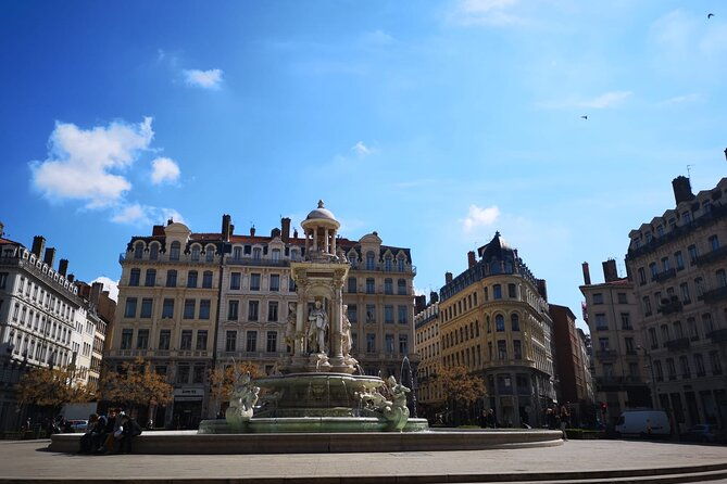 food-wine-tour-from-the-vieux-lyon-to-famous-halles-bocuse