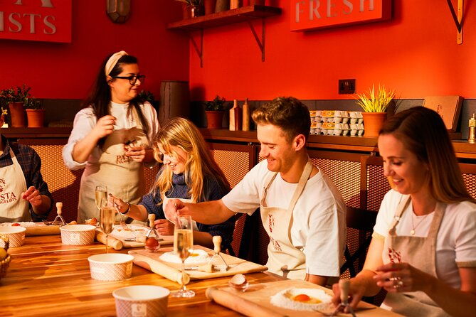 fresh-pasta-making-unlimited-prosecco-in-london