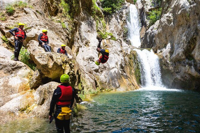 from-split-sestanovac-cetina-river-canyoning