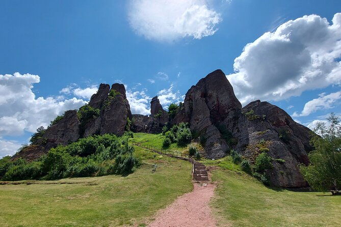 full-day-belogradchik-rocks-and-venetsa-cave-tour-from-sofia