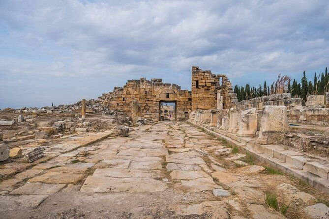 full-day-pamukkale-and-hierapolis-tour-from-selcuk-or-kusadasi