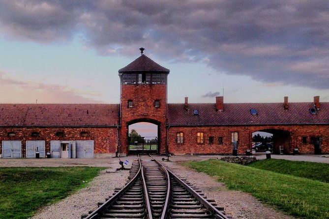 full-day-tour-of-auschwitz-and-wieliczka-salt-mine-from-krakow