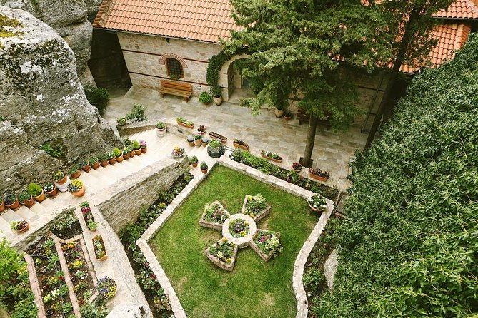 full-day-trip-to-meteora-from-thessaloniki