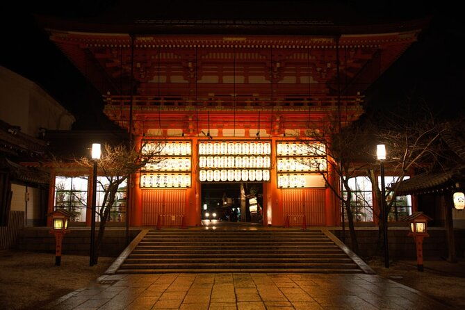 geisha-streets-real-kyoto-magical-night-w-kyoto-snack