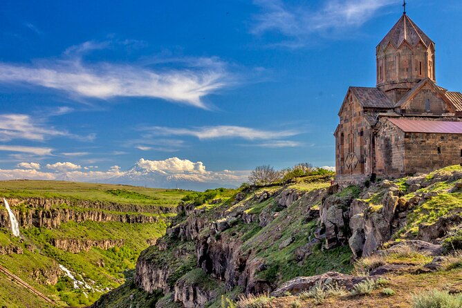 group-tour-saghmosavank-wine-yard-echmiadzin-zvartnots